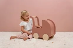 Little Dutch LD7096 Houten Retro Poppenwagen -Speelgoed Winkel LD7096 little dutch poppenwagen 5
