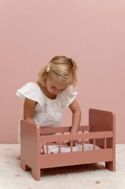 Little Dutch LD7097 Houten Poppenbedje -Speelgoed Winkel LD7097 little dutch houten poppenbedje 3