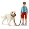Schleich 42478 Wandelen Met Labrador FarmWorld -Speelgoed Winkel schleich 42478 wandelen met labrador scaled 1